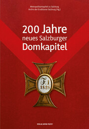 Cover des Buches 200 Jahre neues Salzburger Domkapitel, goldenes Kreuz auf rotem Hintergrund