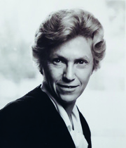 Portraitfoto von Elizabeth Scheu Close